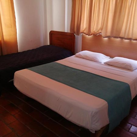 Hotel Del Oeste 칼리 외부 사진