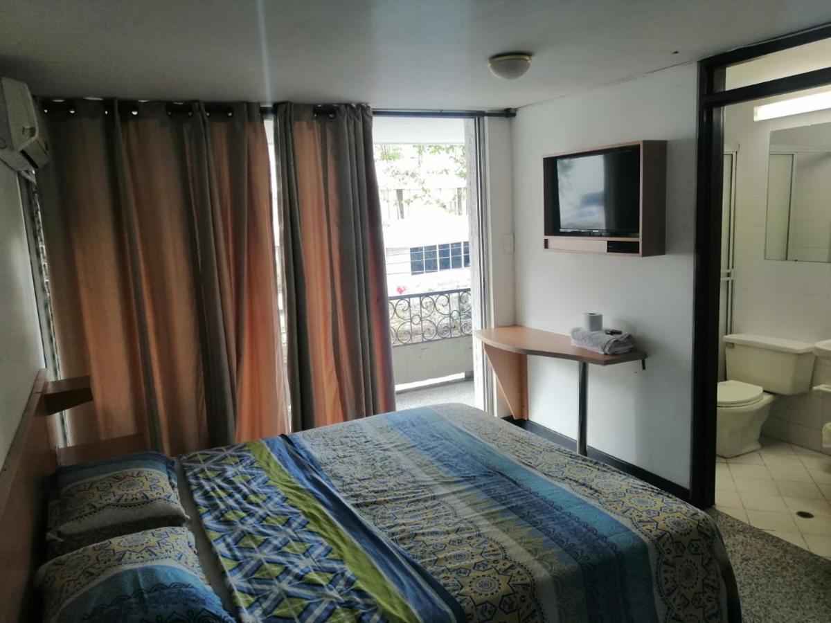 Hotel Del Oeste 칼리 외부 사진